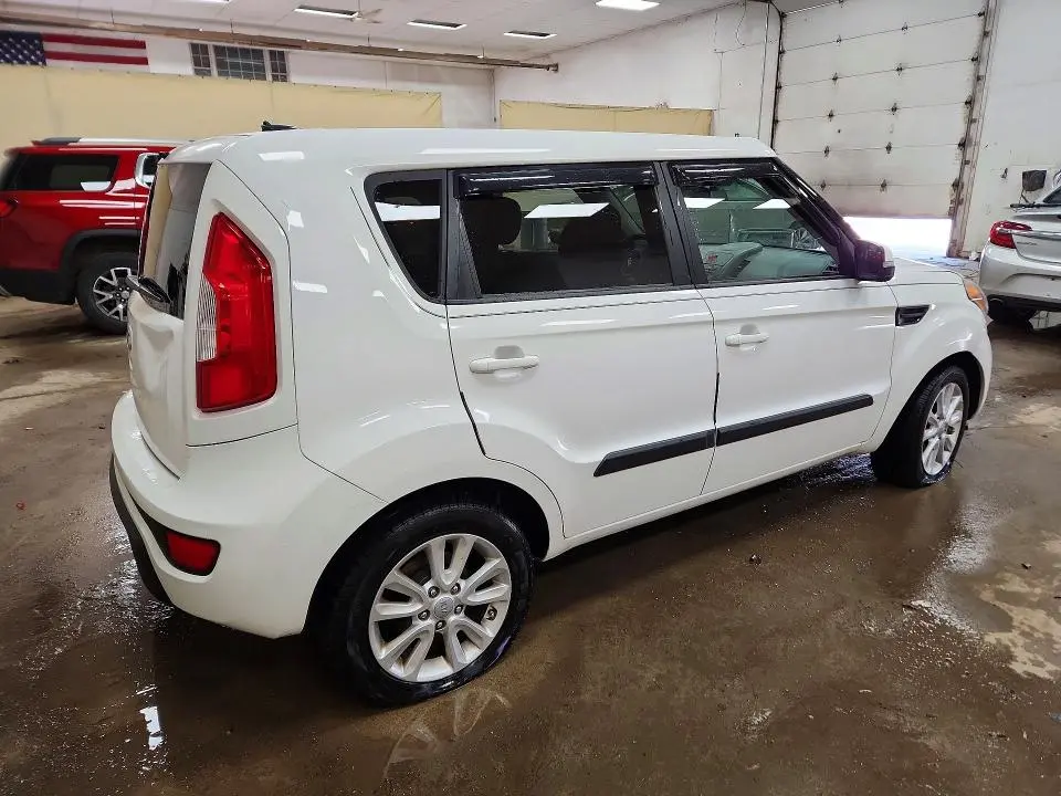 2012 KIA SOUL +  