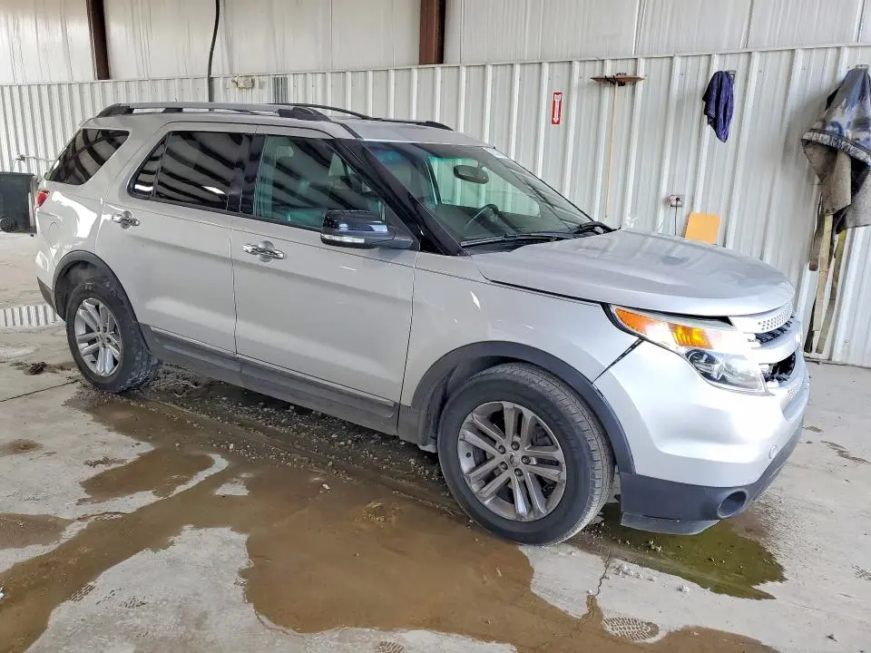 2011 FORD EXPLORER XLT  
