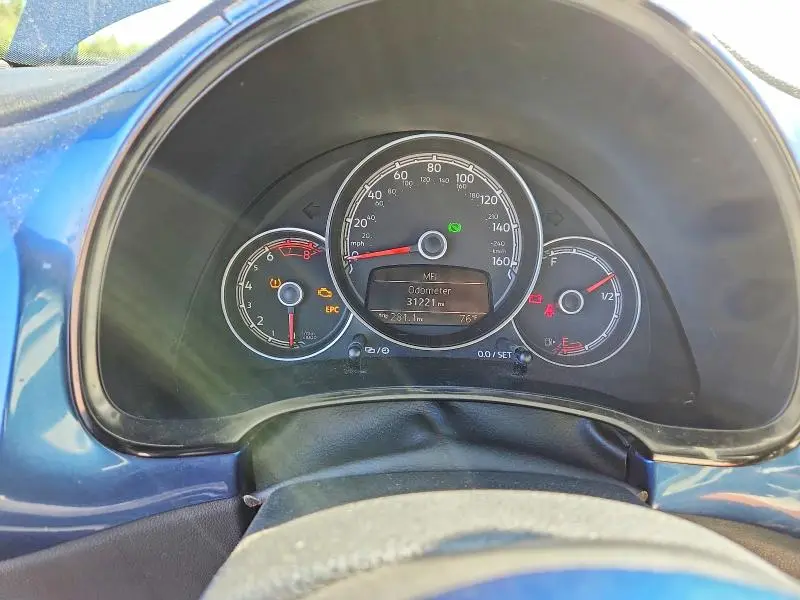 2017 VOLKSWAGEN BEETLE 1.8T  