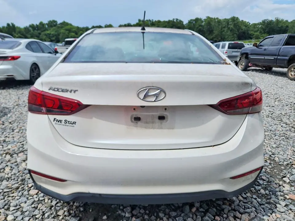 2022 HYUNDAI ACCENT SE  