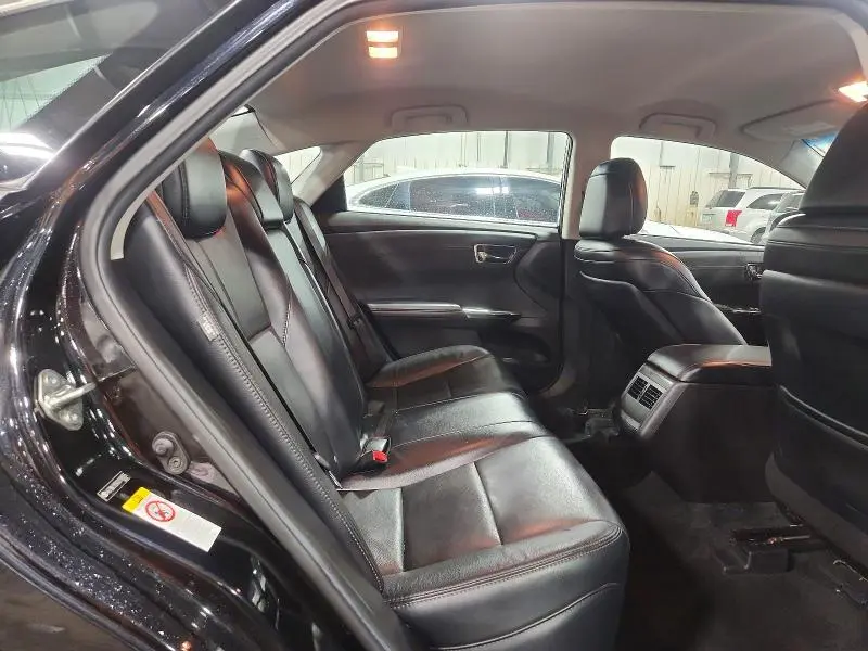 2016 TOYOTA AVALON XLE  