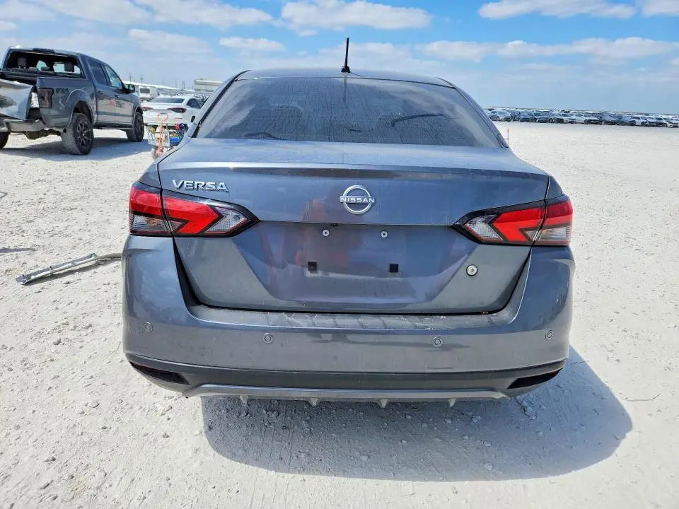 2024 NISSAN VERSA S  