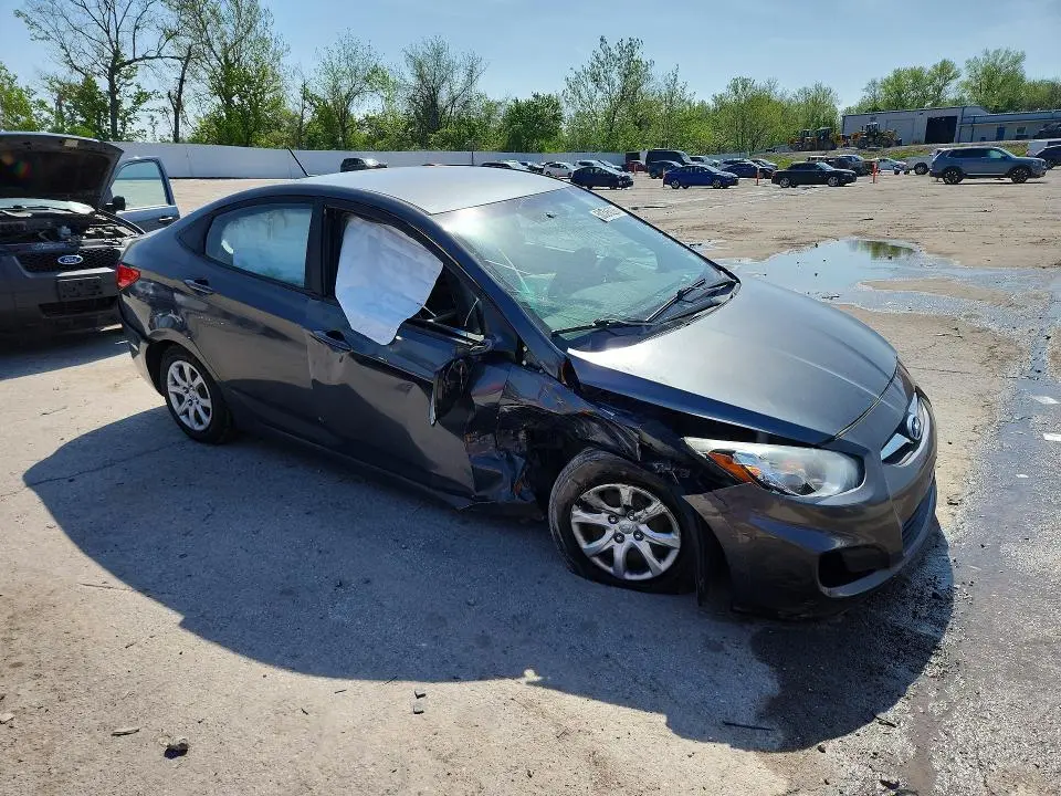2013 HYUNDAI ACCENT GLS  