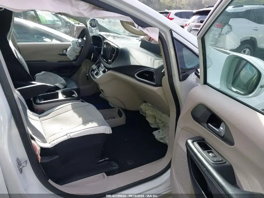 2022 CHRYSLER PACIFICA TOURING L