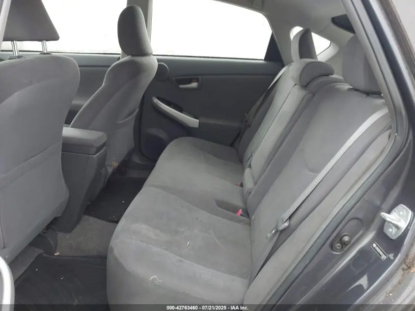 2010 TOYOTA PRIUS III