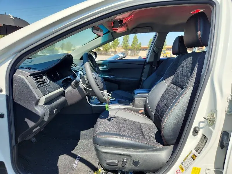 2017 TOYOTA CAMRY SE  
