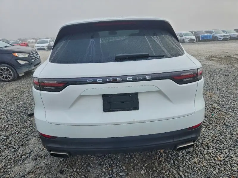2019 PORSCHE CAYENNE   