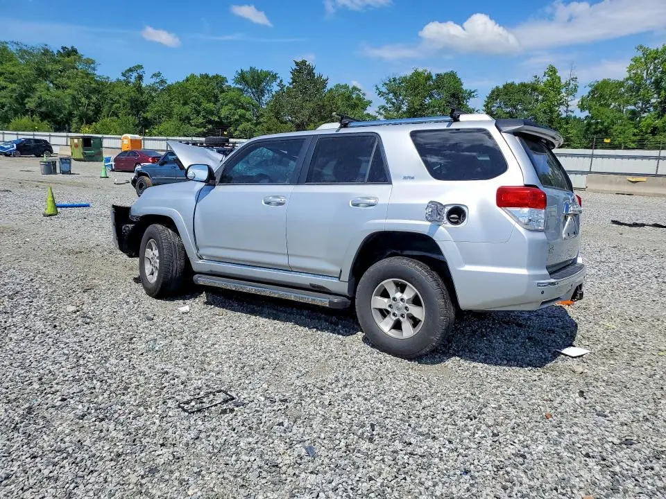 2011 TOYOTA 4RUNNER SR5  