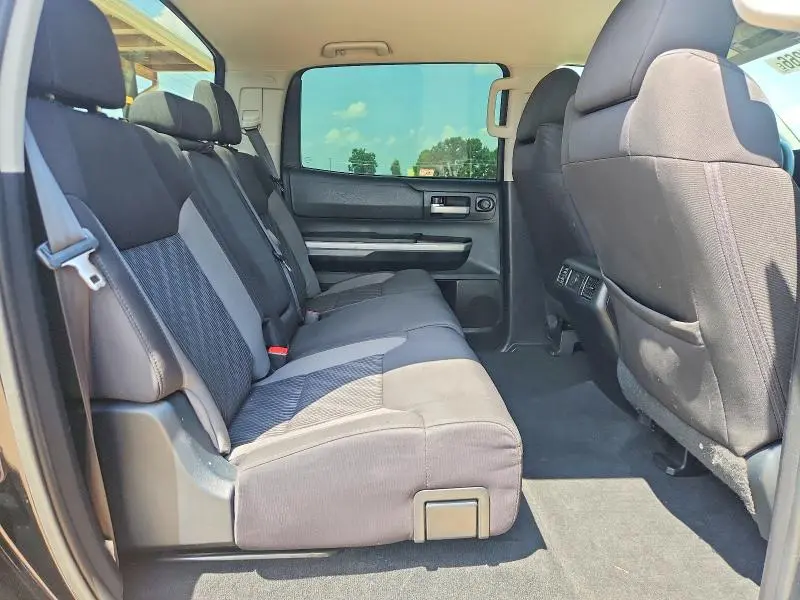 2016 TOYOTA TUNDRA SR5  