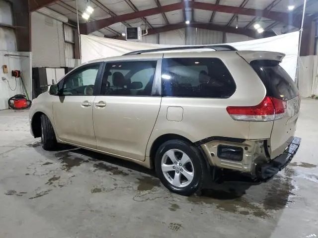 2011 TOYOTA SIENNA LE  