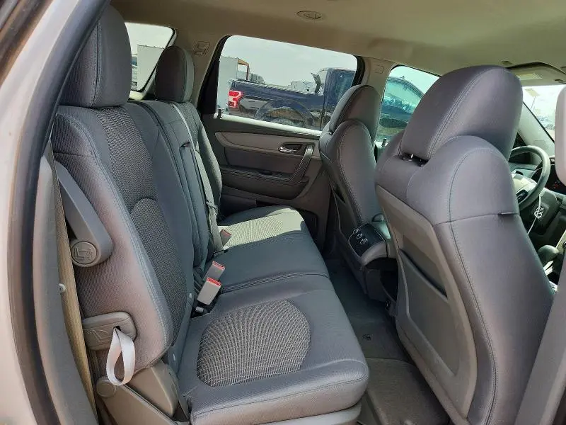 2017 CHEVROLET TRAVERSE LS  