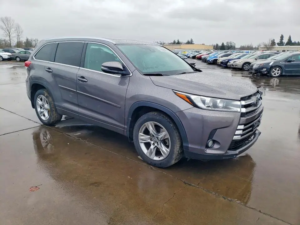 2017 TOYOTA HIGHLANDER LIMITED  