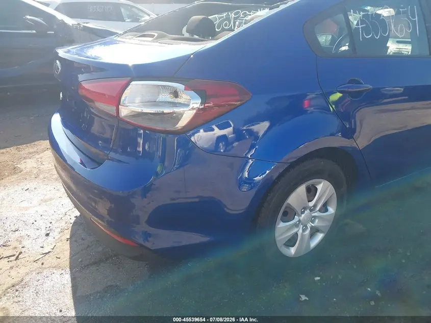 2017 KIA FORTE LX