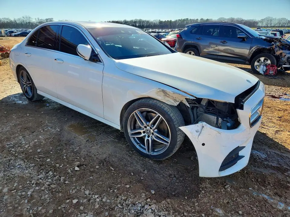2017 MERCEDES-BENZ E 300  