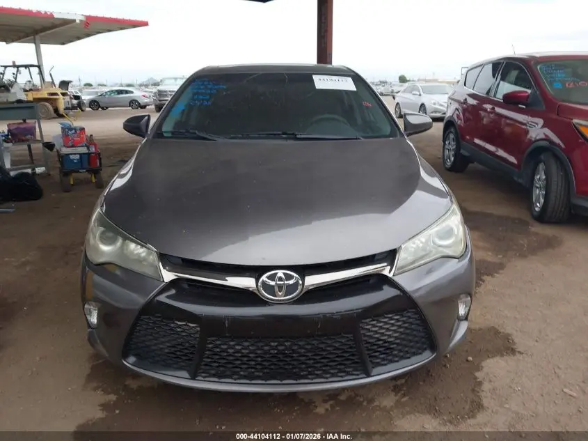 2016 TOYOTA CAMRY SE