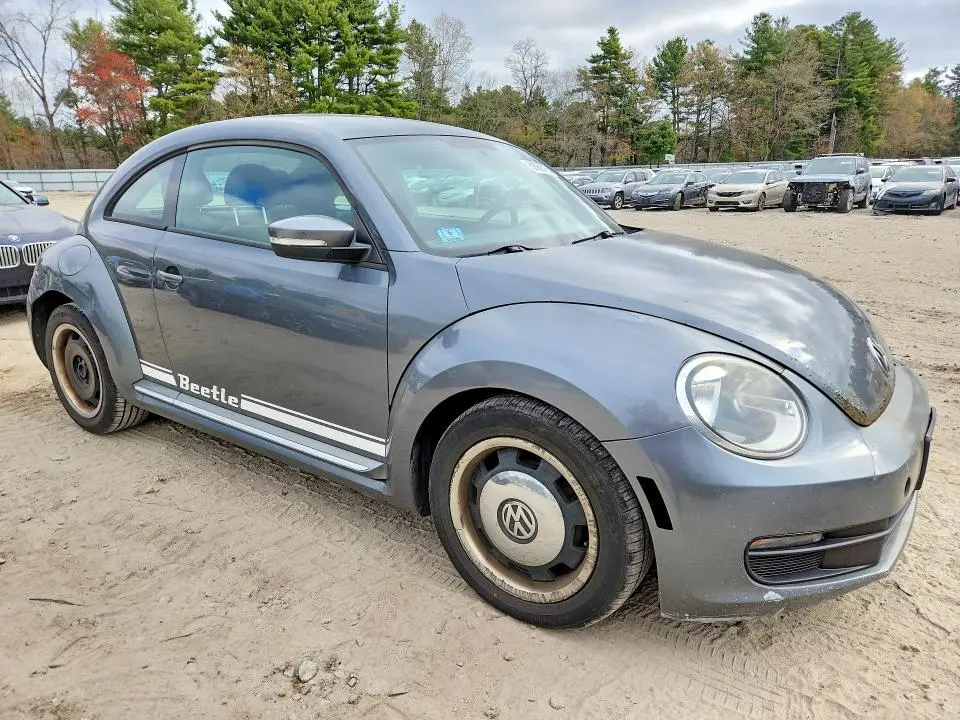 2012 VOLKSWAGEN BEETLE   