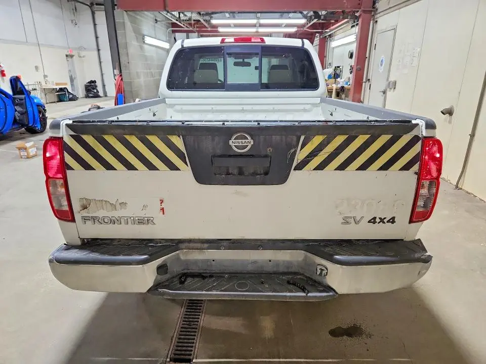 2016 NISSAN FRONTIER SV V6  