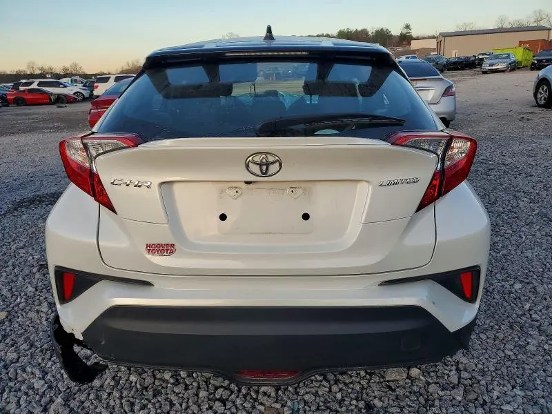 2019 TOYOTA C-HR XLE  