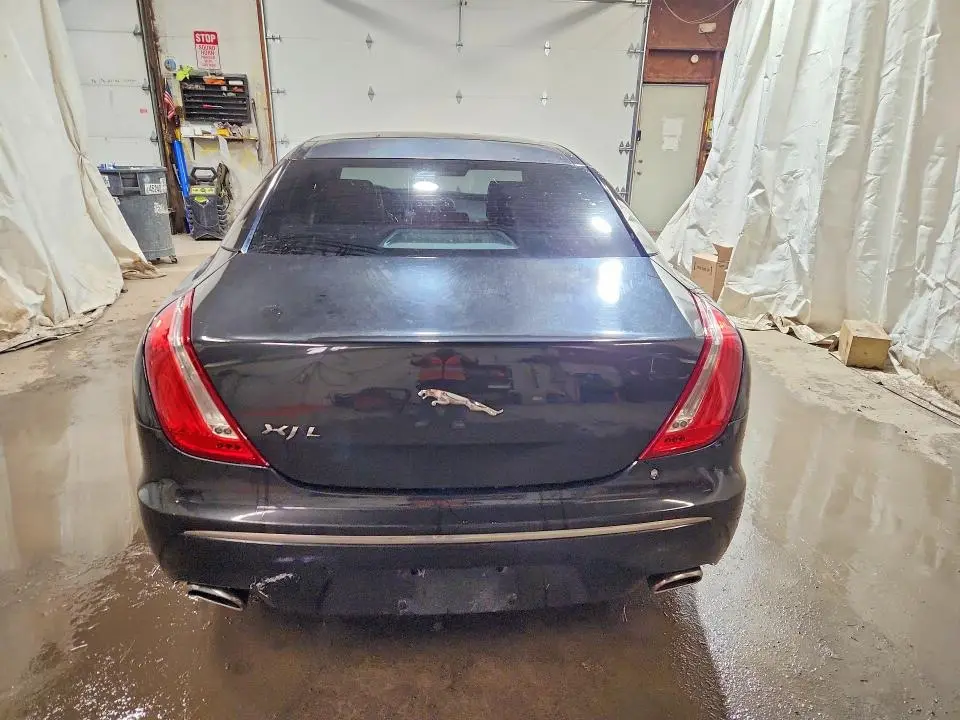2012 JAGUAR XJL   
