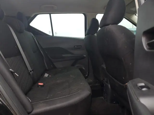 2021 NISSAN KICKS S  