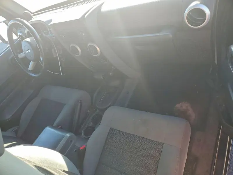 2010 JEEP WRANGLER SAHARA  