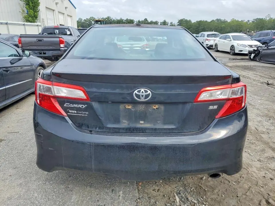 2012 TOYOTA CAMRY SE  