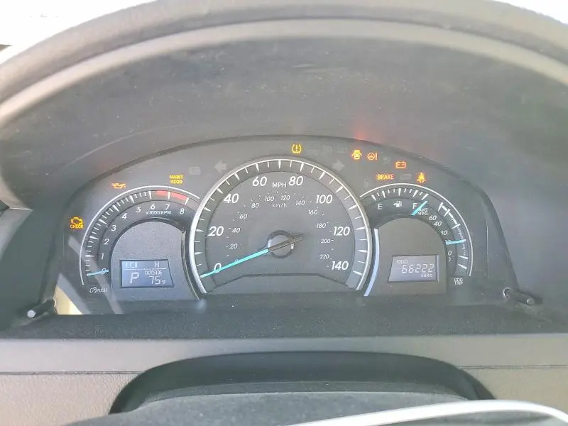 2014 TOYOTA CAMRY LE  
