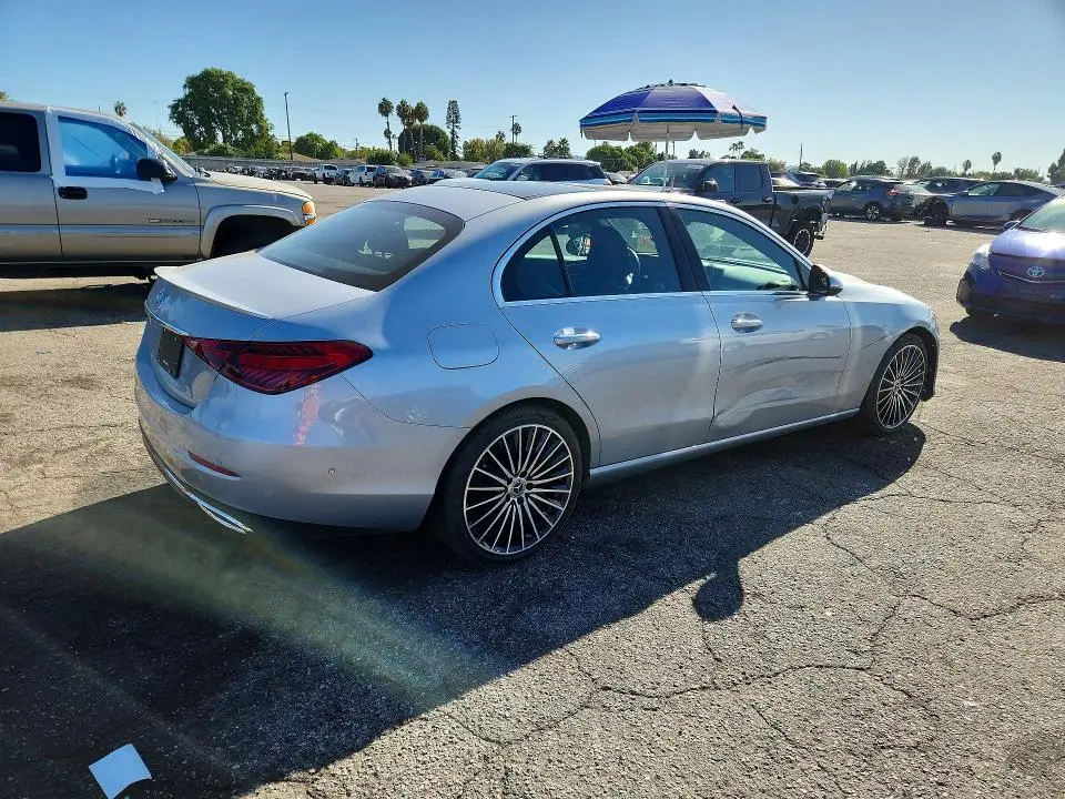 2025 MERCEDES-BENZ C 300  