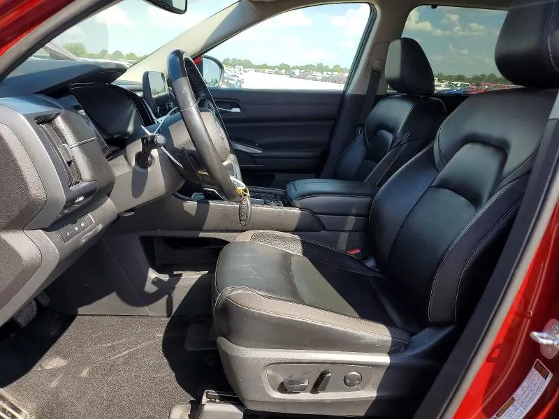 2022 NISSAN PATHFINDER SL  