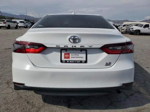 2022 TOYOTA CAMRY LE  