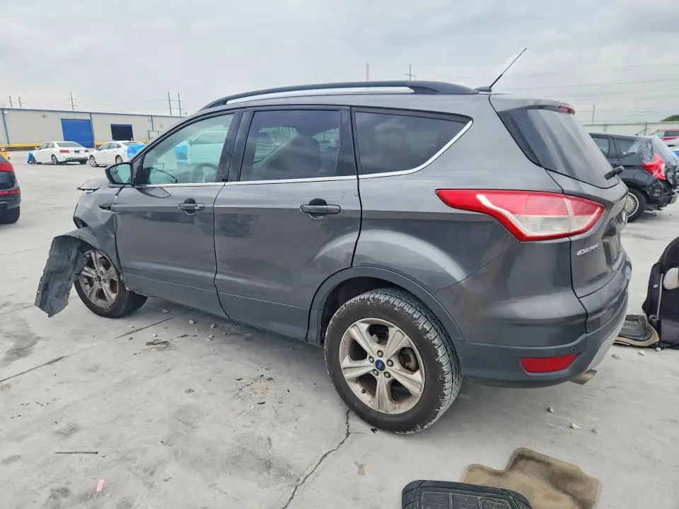 2015 FORD ESCAPE SE  