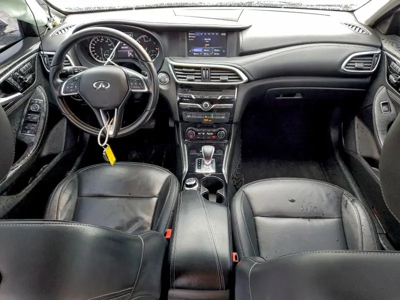 2017 INFINITI QX30 BASE  