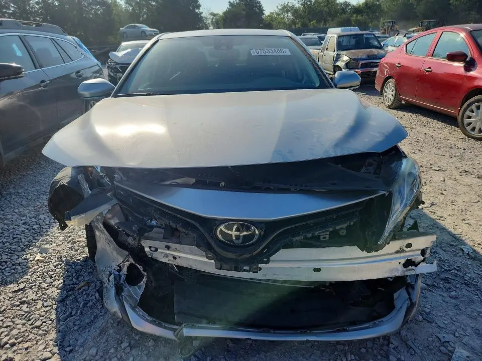 2019 TOYOTA CAMRY XLE  