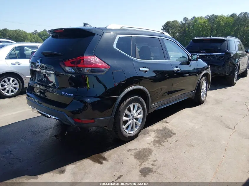 2018 NISSAN ROGUE SV