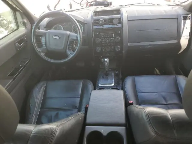 2010 FORD ESCAPE LIMITED  