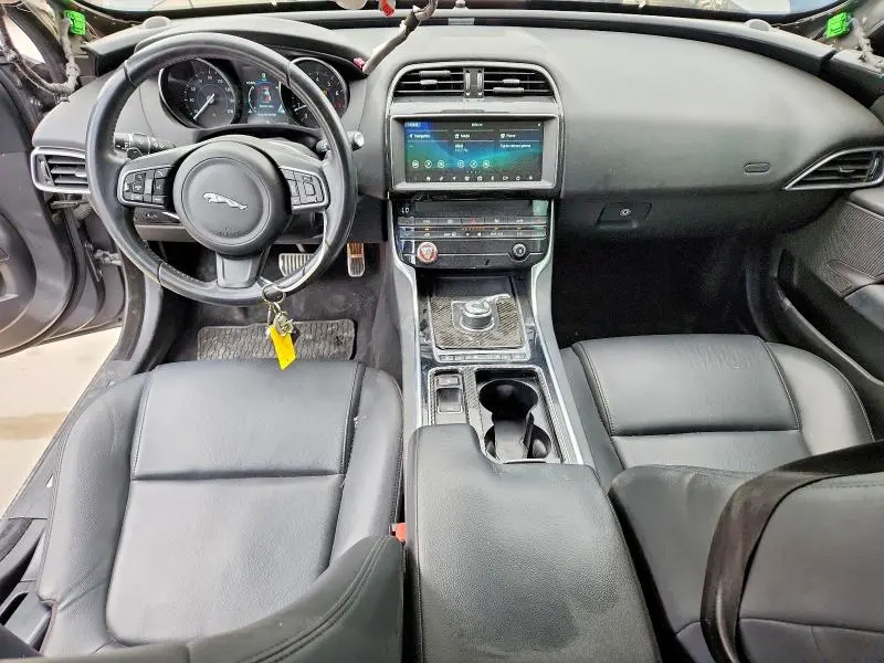 2019 JAGUAR XE PREMIUM  