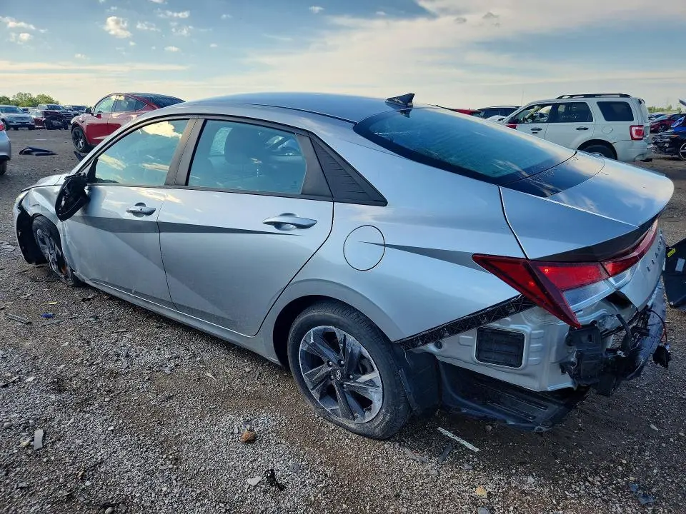 2023 HYUNDAI ELANTRA SEL  