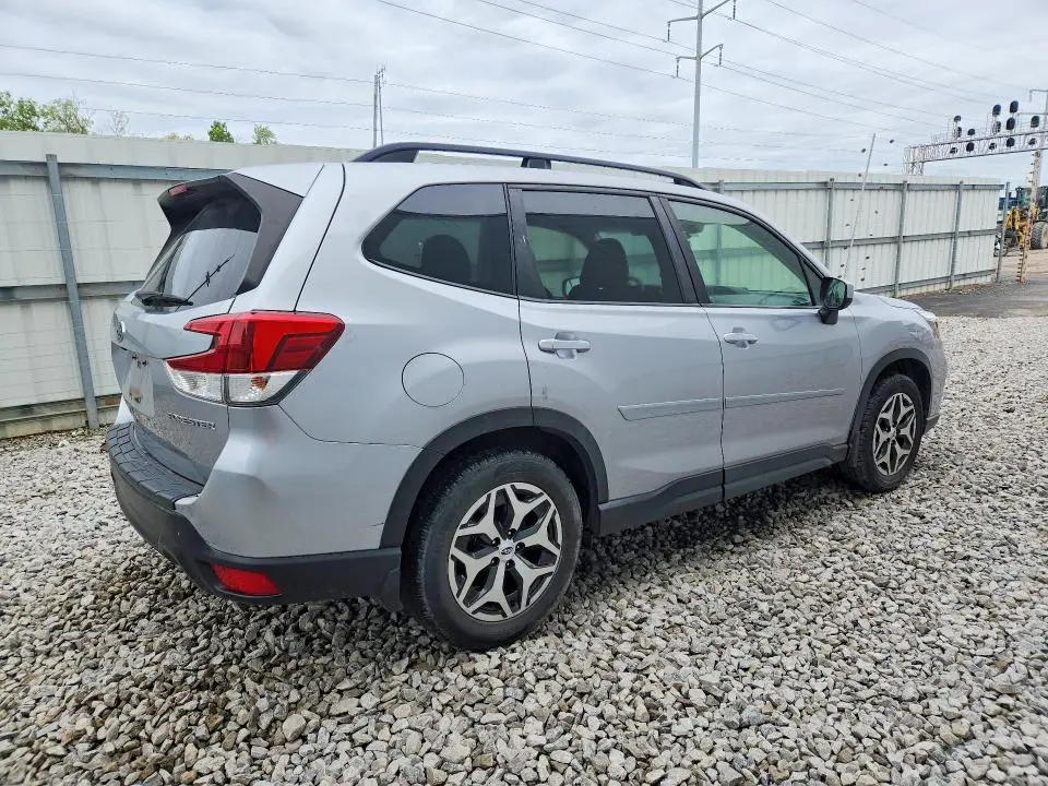 2019 SUBARU FORESTER PREMIUM  