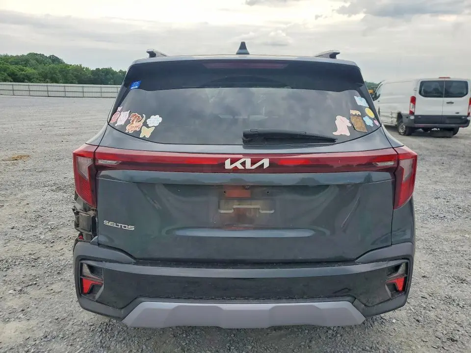 2024 KIA SELTOS S  