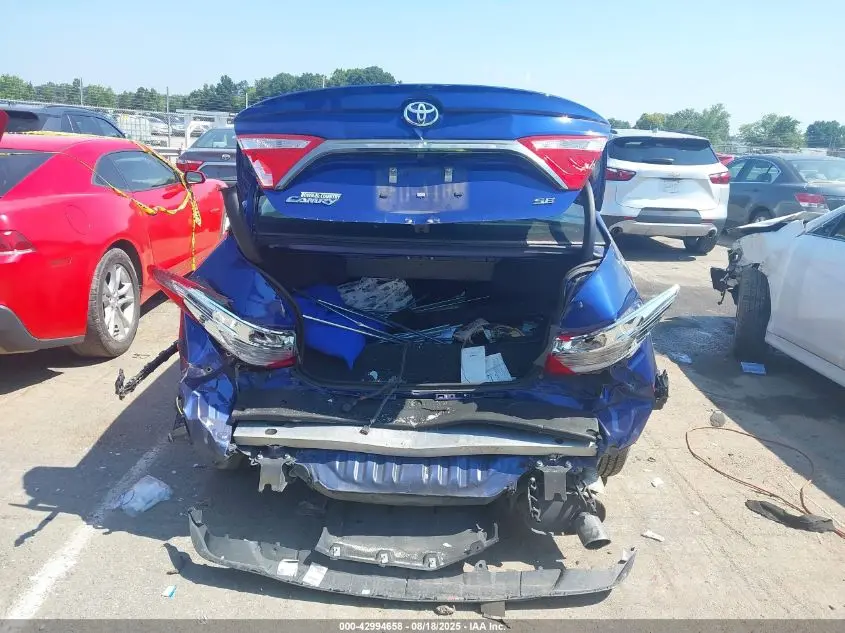 2016 TOYOTA CAMRY SE