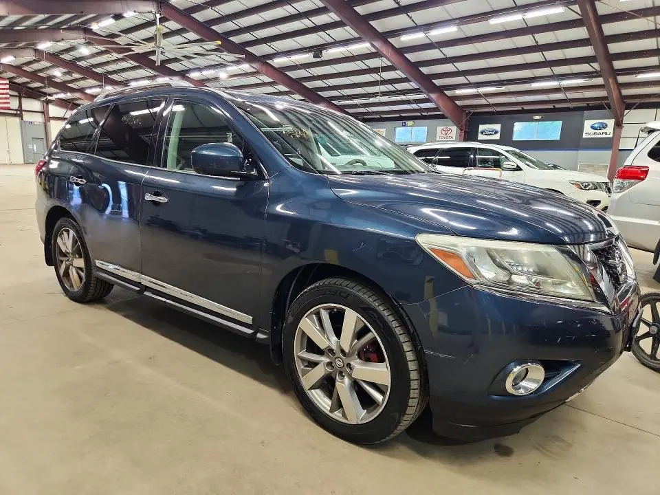 2013 NISSAN PATHFINDER S  