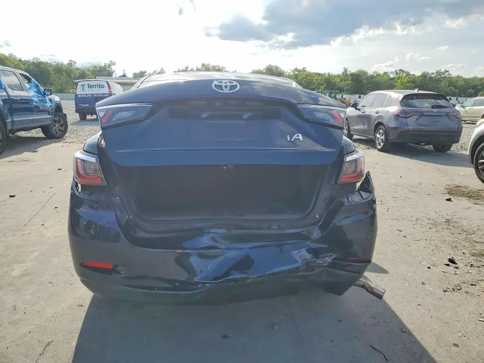 2017 TOYOTA YARIS IA BASE  