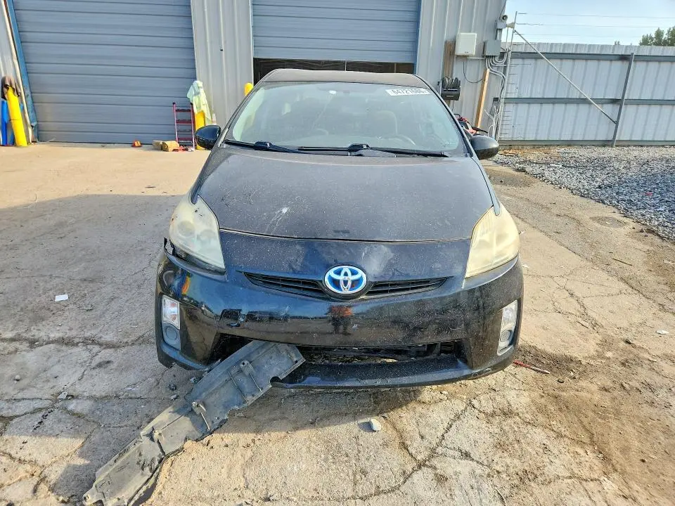 2010 TOYOTA PRIUS III  