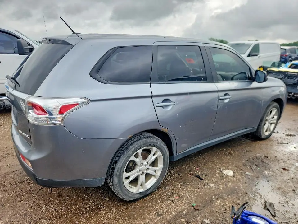 2014 MITSUBISHI OUTLANDER SE  