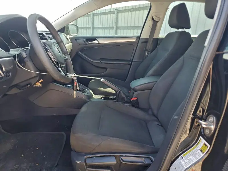 2015 VOLKSWAGEN JETTA SE  