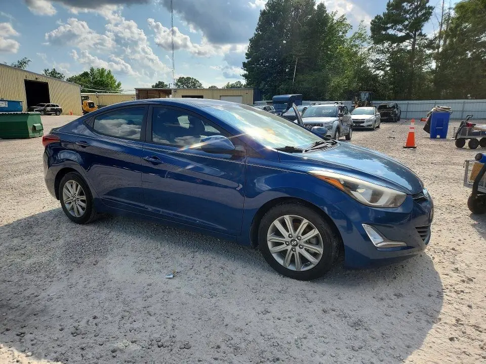 2014 HYUNDAI ELANTRA SE  