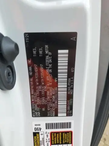2025 TOYOTA SIENNA XLE  