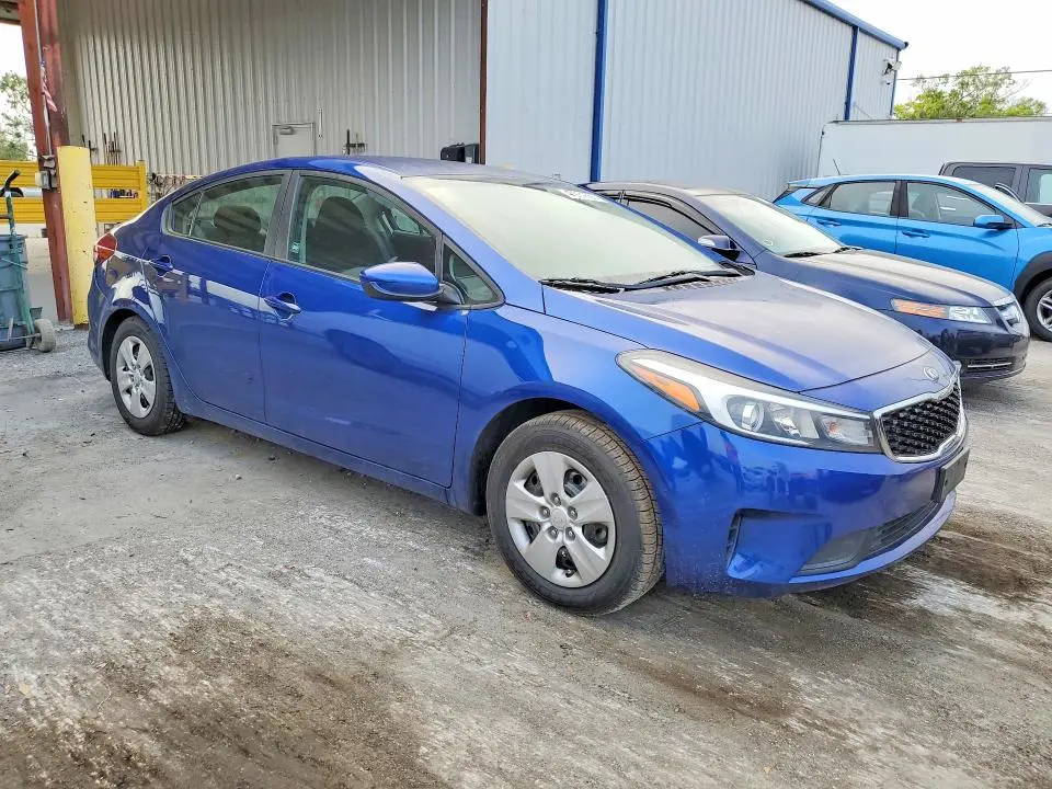 2018 KIA FORTE LX  
