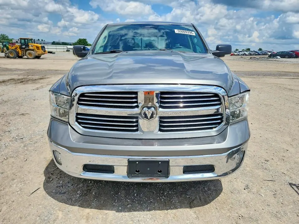 2013 RAM 1500 SLT  