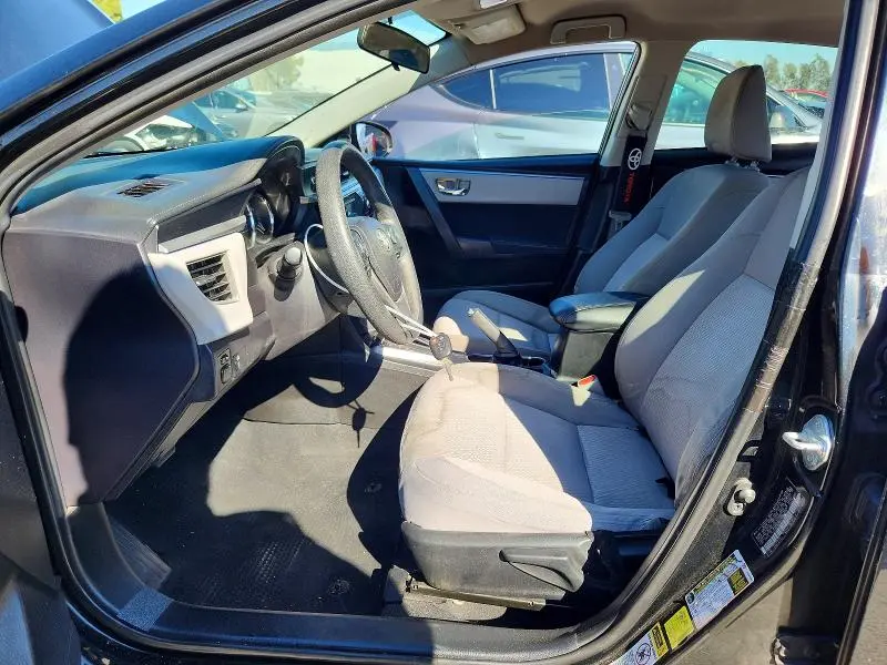 2015 TOYOTA COROLLA LE PLUS  